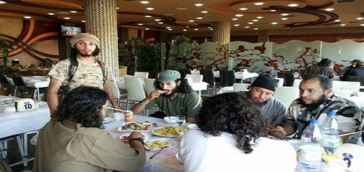 سلطات الأمن تتعقب "الدواعش العائدين" بعد تسللهم بين المهاجرين المغاربة سلطات الأمن تتعقب "الدواعش العائدين" بعد تسللهم بين المهاجرين المغاربة