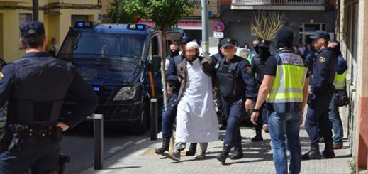إسبانيا.. اعتقال مغربي متهم بنشر الدعاية الجهادية عبر الانترنيت إسبانيا.. اعتقال مغربي متهم بنشر الدعاية الجهادية عبر الانترنيت
