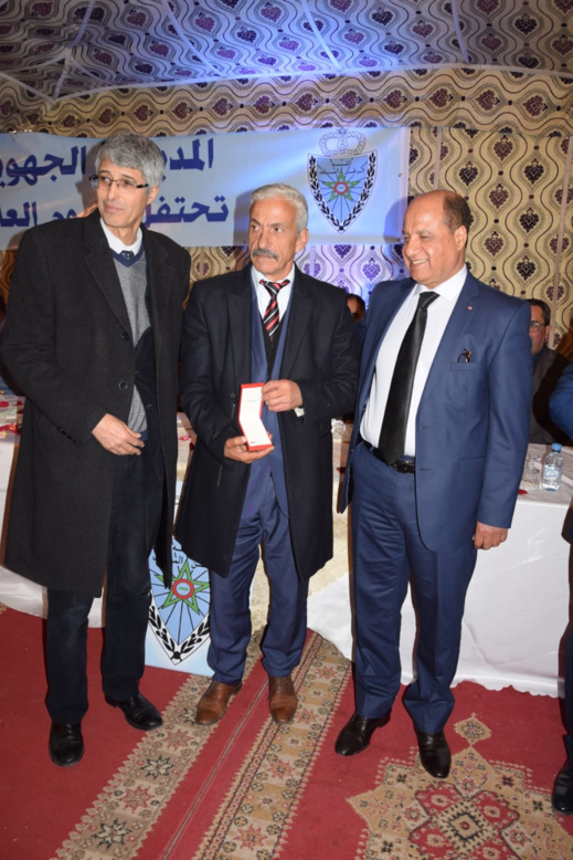 المدير الجهوي للجمارك بالشرق يترأس حفل تخليد اليوم العالمي والاحتفاء بأطر المؤسسة بوجدة المدير الجهوي للجمارك بالشرق يترأس حفل تخليد اليوم العالمي والاحتفاء بأطر المؤسسة بوجدة