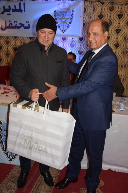 المدير الجهوي للجمارك بالشرق يترأس حفل تخليد اليوم العالمي والاحتفاء بأطر المؤسسة بوجدة المدير الجهوي للجمارك بالشرق يترأس حفل تخليد اليوم العالمي والاحتفاء بأطر المؤسسة بوجدة