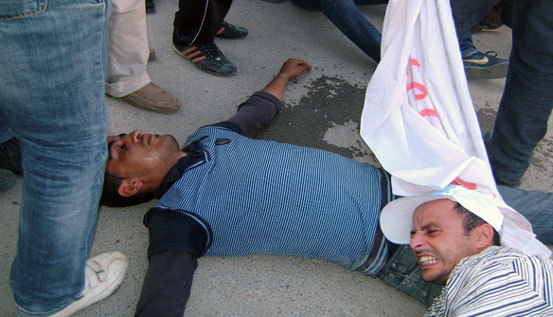 القوى العمومية تتدخل بعنف ضد معطلي الدريوش القوى العمومية تتدخل بعنف ضد معطلي الدريوش