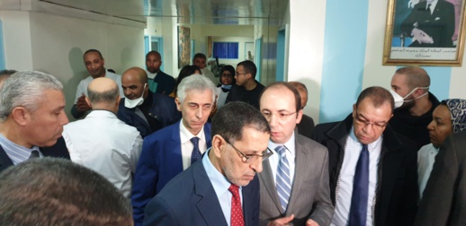 رئيس الحكومة ووزير الصحة يغادران مكتبيهما لتفقد المصابين بأنفلونزا الخنازير