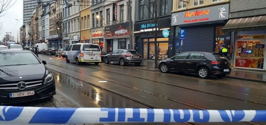 مقتل شخص وجرح اثنان آخران في تبادل لإطلاق النار بين مهاجرين في أنتويرب مقتل شخص وجرح اثنان آخران في تبادل لإطلاق النار بين مهاجرين في أنتويرب