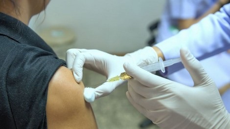 بروفيسورة في كلية الطب تصاب بانفلونزا الخنازير اثناء اداء عملها بروفيسورة في كلية الطب تصاب بانفلونزا الخنازير اثناء اداء عملها
