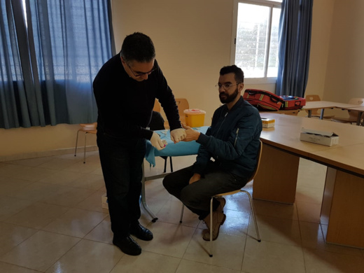 استفادة حوالي 50 مواطنا من حملة الكشف والتحسيس عن مرض السيدا بالناظور استفادة حوالي 50 مواطنا من حملة الكشف والتحسيس عن مرض السيدا بالناظور