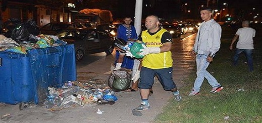 حوليش يتجه لإنهاء عقدة مجلسه الجماعي مع شركة "أفيردا" لتجاوز مشاكل قطاع النظافة بالناظور حوليش يتجه لإنهاء عقدة مجلسه الجماعي مع شركة "أفيردا" لتجاوز مشاكل قطاع النظافة بالناظور