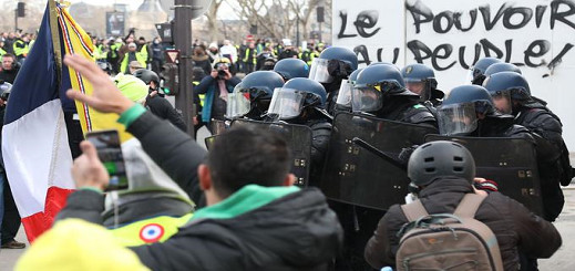 بالفيديو.. أعمال عنف واسعة رافقت إحتجاجات السترات الصفراء في العاصمة باريس 