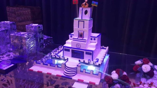 حلوى على شكل "كلوب" تثير إعجاب المشاركين في مسابقة بالناظور حلوى على شكل "كلوب" تثير إعجاب المشاركين في مسابقة بالناظور