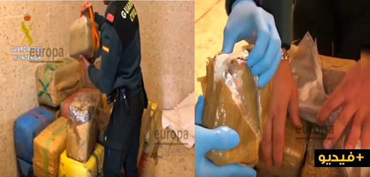 بالفيديو.. إعتراض قارب مطاطي شديد السرعة بهويلفا على متنه 875 كلغ من الحشيش بالفيديو.. إعتراض قارب مطاطي شديد السرعة بهويلفا على متنه 875 كلغ من الحشيش
