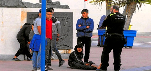 وزارة الداخلية الإسبانية.. حوالي 650 مهاجرا دخلوا مليلية في 6 أسابيع وزارة الداخلية الإسبانية.. حوالي 650 مهاجرا دخلوا مليلية في 6 أسابيع