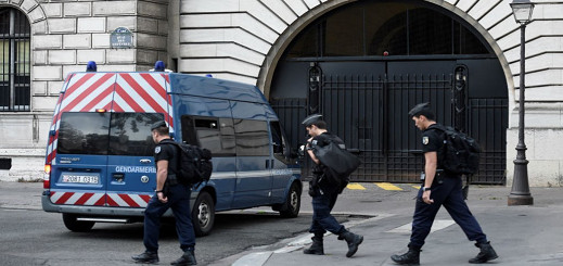 إجلاء 1800 شخص من منازلهم وإلغاء عدد من الرحلات جراء تفجير عبوة بباريس  إجلاء 1800 شخص من منازلهم وإلغاء عدد من الرحلات جراء تفجير عبوة بباريس