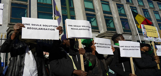عمال بدون أوراق يحتجون في العاصمة بروكسل للمطالبة بتسوية وضعيتهم
