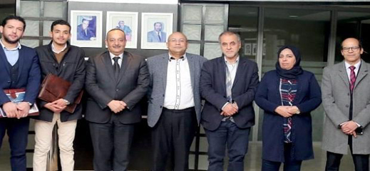 وزير الثقافة والاتصال يستقبل أعضاء لجنة تحكيم الجائزة الوطنية للصحافيين الشباب. وزير الثقافة والاتصال يستقبل أعضاء لجنة تحكيم الجائزة الوطنية للصحافيين الشباب.