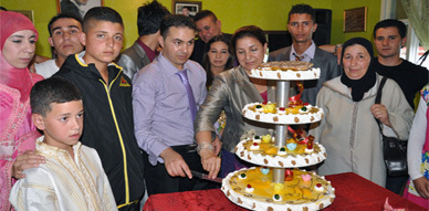 مدرسة المسيرة للحلاقة والتجميل تحتفي بتخرج 37 فردا ضمن فوج 2011 مدرسة المسيرة للحلاقة والتجميل تحتفي بتخرج 37 فردا ضمن فوج 2011