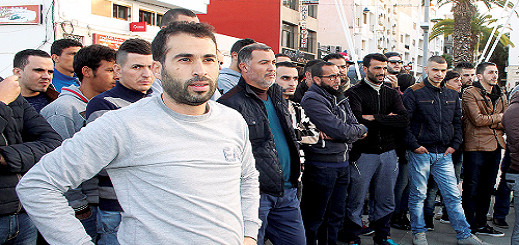 دينامو الحراك "أحمجيق" يرد على رميد بعد دعوته معتقلي الريف إلى مراجعة مواقفهم للإفراج عنهم دينامو الحراك "أحمجيق" يرد على رميد بعد دعوته معتقلي الريف إلى مراجعة مواقفهم للإفراج عنهم