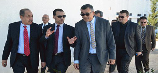 الصمدي يكشف تفاصيل المرسوم الجديد المتعلق بتحديد شروط صرف المنح للطلبة الصمدي يكشف تفاصيل المرسوم الجديد المتعلق بتحديد شروط صرف المنح للطلبة