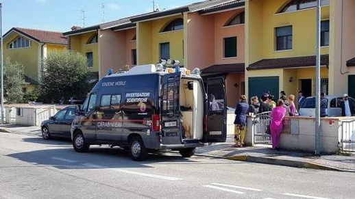 اعتقال مهاجرة مغربية قتلت عشيقها بالسم وحاولت تقطيع جثته بمنشار كهربائي اعتقال مهاجرة مغربية قتلت عشيقها بالسم وحاولت تقطيع جثته بمنشار كهربائي