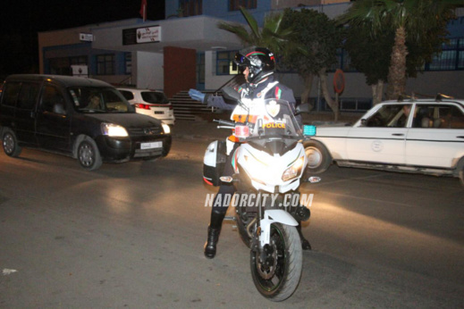 صور.. سلطات الناظور تشن حملة لترحيل "الحراكة" والمشردين إلى مدنهم صور.. سلطات الناظور تشن حملة لترحيل "الحراكة" والمشردين إلى مدنهم