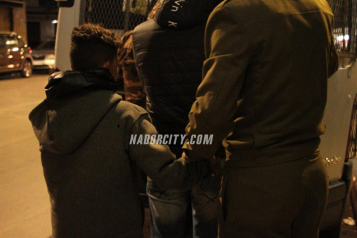 صور.. سلطات الناظور تشن حملة لترحيل "الحراكة" والمشردين إلى مدنهم صور.. سلطات الناظور تشن حملة لترحيل "الحراكة" والمشردين إلى مدنهم