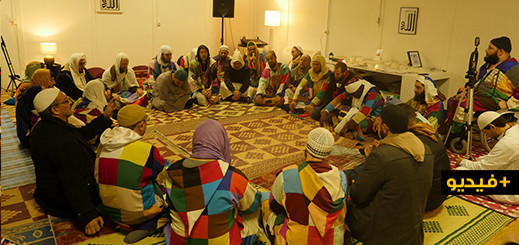 الزاوية الكركرية تنظم ملتقى النور في باريس مدينة الأنوار الزاوية الكركرية تنظم ملتقى النور في باريس مدينة الأنوار