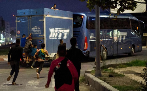 سلطات مليلية تكشف ارتفاع عدد الأطفال  المغاربة المغادرين لوطنهم عبر بوابة بني انصار سلطات مليلية تكشف ارتفاع عدد الأطفال  المغاربة المغادرين لوطنهم عبر بوابة بني انصار