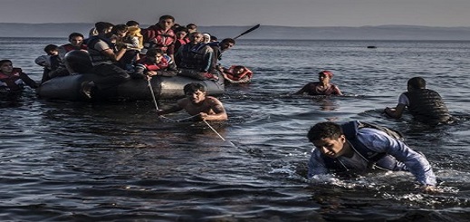 الأمم المتحدة: نصف المهاجرين إلى إسبانيا وضمنهم مغاربة تعرضوا للاستغلال على أيدي مهربي البشر الأمم المتحدة: نصف المهاجرين إلى إسبانيا وضمنهم مغاربة تعرضوا للاستغلال على أيدي مهربي البشر