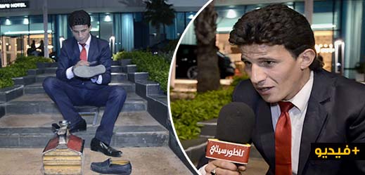 شاهدوا.. ماسح أحذية بهندام أنيق ملفت للأنظار يحكي عن تجربته وسرّ ارتدائه زيّاً رسميا شاهدوا.. ماسح أحذية بهندام أنيق ملفت للأنظار يحكي عن تجربته وسرّ ارتدائه زيّاً رسميا
