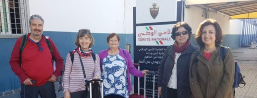 سلطات الناظور ترحل نشطاء إسبان كانوا في طريقهم لمنزل الزفزافي بالحسيمة