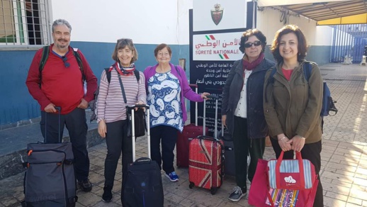 سلطات الناظور ترحل نشطاء إسبان كانوا في طريقهم لمنزل الزفزافي بالحسيمة