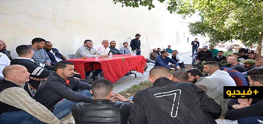 فراشة "زنقة10" يطالبون مسؤولي الناظور في تسريع إنجاز الأسواق البديلة فراشة "زنقة10" يطالبون مسؤولي الناظور في تسريع إنجاز الأسواق البديلة