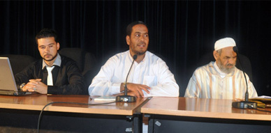 المجلس العلمي ومندوبية الاوقاف ينظمان ندوة فكرية حول التنصير بالمركب الثقافي بالناظور المجلس العلمي ومندوبية الاوقاف ينظمان ندوة فكرية حول التنصير بالمركب الثقافي بالناظور