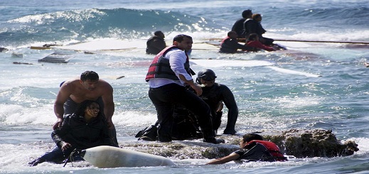 نشطاء إسبان يُطالبون بوقف معاناة المهاجرين القادمين من شمال المغرب على قوارب الموت