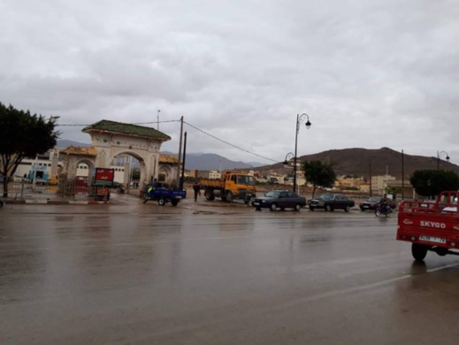 تحويل السوق الأسبوعي بميضار إلى تجزئة وافتتاح أخرى نموذجية خاصة بالباعة الجائلين تحويل السوق الأسبوعي بميضار إلى تجزئة وافتتاح أخرى نموذجية خاصة بالباعة الجائلين