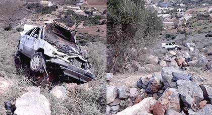 بالصور.. سيارة تهوي في منحدر عميق على مستوى الطريق الرابطة بين بني سيدال الجبل واعزانن بالصور.. سيارة تهوي في منحدر عميق على مستوى الطريق الرابطة بين بني سيدال الجبل واعزانن
