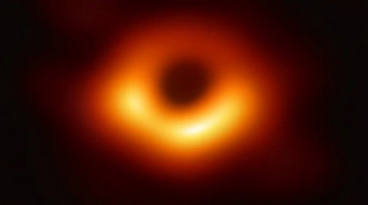 سابقة في تاريخ الفلك.. هذه أول صورة لـ"ثقب أسواد" في الفضاء