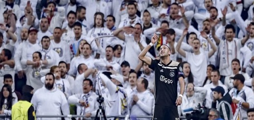بعد تألقه.. رئيس نادي "ريال مدريد" يفكر في استقدام الريفي زياش وضمّه إلى صفوف الفريق الملكي بعد تألقه.. رئيس نادي "ريال مدريد" يفكر في استقدام الريفي زياش وضمّه إلى صفوف الفريق الملكي