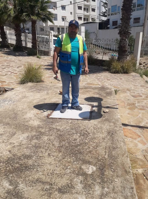 جماعة الحسيمة تتدخل لإصلاح مدخل حديقة "ألمونيكار" بعد إثارة المشكل إعلاميا جماعة الحسيمة تتدخل لإصلاح مدخل حديقة "ألمونيكار" بعد إثارة المشكل إعلاميا