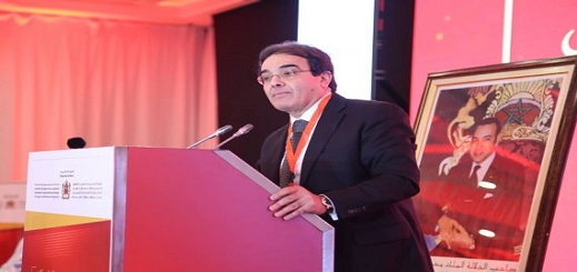 وزارة "بنعتيق" تفتح شباكا وحيدا متنقلا بإسبانيا لخدمة الجالية المغربية