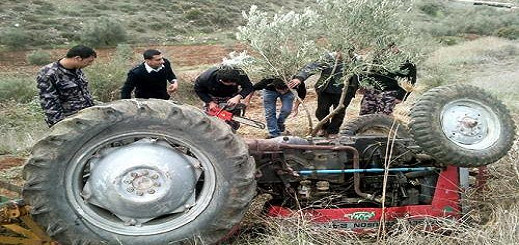 إنقلاب جرار فلاحي بجماعة أركمان يودي بحياة سائقه إنقلاب جرار فلاحي بجماعة أركمان يودي بحياة سائقه