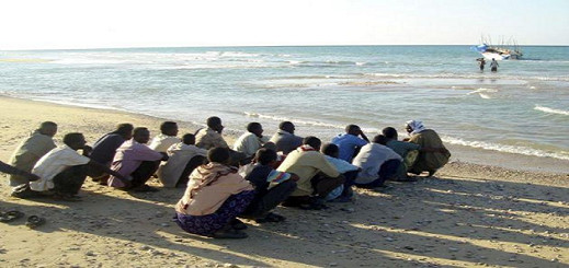 اعتراض سبيل 21 مرشحا للهجرة السرية بضواحي الحسيمة اعتراض سبيل 21 مرشحا للهجرة السرية بضواحي الحسيمة