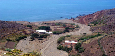 تحويل إتجاه الطريق الرابط بين بودينار وسيدي ادريس يثير إستنكار الساكنة التي تطالب بتحقيق في الموضوع تحويل إتجاه الطريق الرابط بين بودينار وسيدي ادريس يثير إستنكار الساكنة التي تطالب بتحقيق في الموضوع