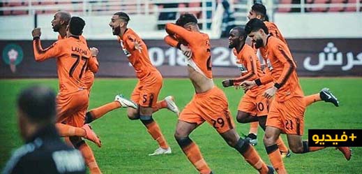 نهضة بركان تتأهل بثلاثية تاريخية في مرمى الصفاقس التونسي الى نهائي كأس الكونفدرالية الإفريقية نهضة بركان تتأهل بثلاثية تاريخية في مرمى الصفاقس التونسي الى نهائي كأس الكونفدرالية الإفريقية