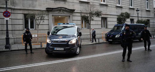 الشرطة تبحث عن مهاجر مغربي قتل صديقته الاسبانية بطريقة بشعة الشرطة تبحث عن مهاجر مغربي قتل صديقته الاسبانية بطريقة بشعة