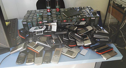 توقيف مهاجر بميناء بني انصار حاول إدخال 96 قنينة غاز "كليموجين" إلى الناظور توقيف مهاجر بميناء بني انصار حاول إدخال 96 قنينة غاز "كليموجين" إلى الناظور