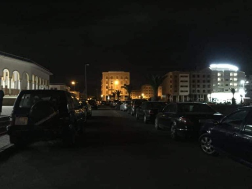 مطالب بتوفير الإنارة أمام مسجد محمد السادس بالناظور بعد مرور 24 ساعة على افتتاحه 