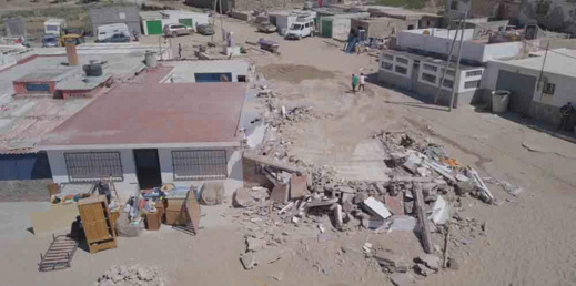 اسبان من مليلية يثيرون الاستياء لاحتجاجهم على هدم منازل كانوا يستغلونها في الترفيه بشاطئ تشارانا اسبان من مليلية يثيرون الاستياء لاحتجاجهم على هدم منازل كانوا يستغلونها في الترفيه بشاطئ تشارانا