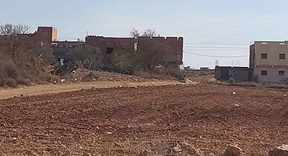 عودة البناء العشوائي لجماعة سلون يغضب الرأي العام المحلي 