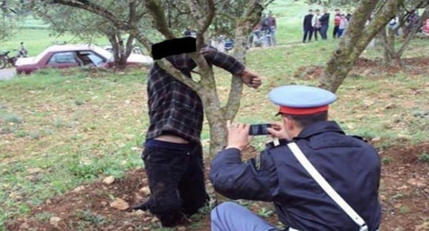 تمسمان.. أب لثلاثة أطفال ينهي حياته شنقا في ليلة القدر بجماعة بني مرغنين تمسمان.. أب لثلاثة أطفال ينهي حياته شنقا في ليلة القدر بجماعة بني مرغنين