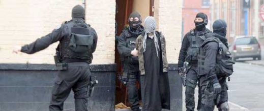 إلقاء القبض على أعضاء خلية إرهابية موالية لتنظيم “داعش” كانوا بصدد الإعداد لتنفيذ اعتداءات إرهابية بالمملكة إلقاء القبض على أعضاء خلية إرهابية موالية لتنظيم “داعش” كانوا بصدد الإعداد لتنفيذ اعتداءات إرهابية بالمملكة