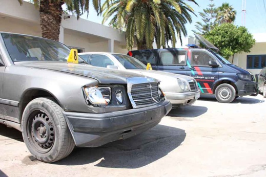 أمن الناظور يعرض محجوزات عصابة إجرامية تنشط في ترويج المخدرات والمؤثرات العقلية أمن الناظور يعرض محجوزات عصابة إجرامية تنشط في ترويج المخدرات والمؤثرات العقلية